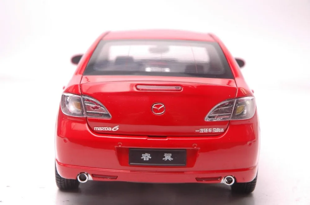 1:18 литья под давлением модель для Mazda 6 Ruiyi красный Седан сплав игрушечный автомобиль миниатюрная коллекция подарок