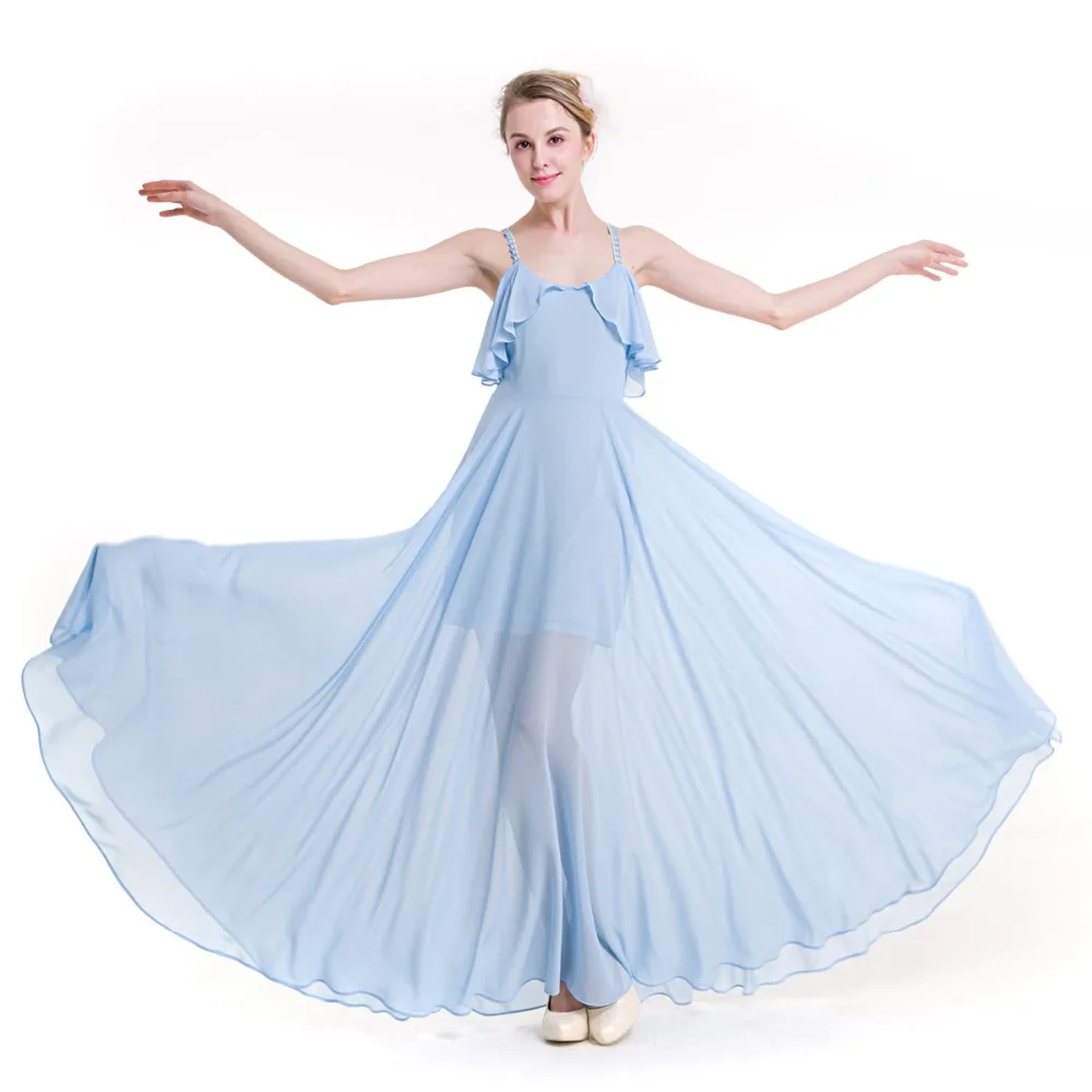 Женское шифоновое пляжное платье макси голубого цвета на бретельках с вышитым