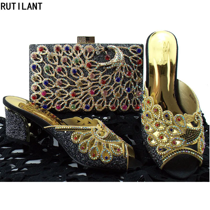 Новейший итальянский комплект из туфель и сумочки Envio итальянских украшенных