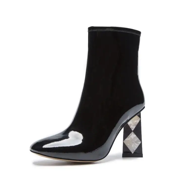 Новинка 2019 г. ботинки из блестящей черной кожи в клетку на каблуке модная Осенняя