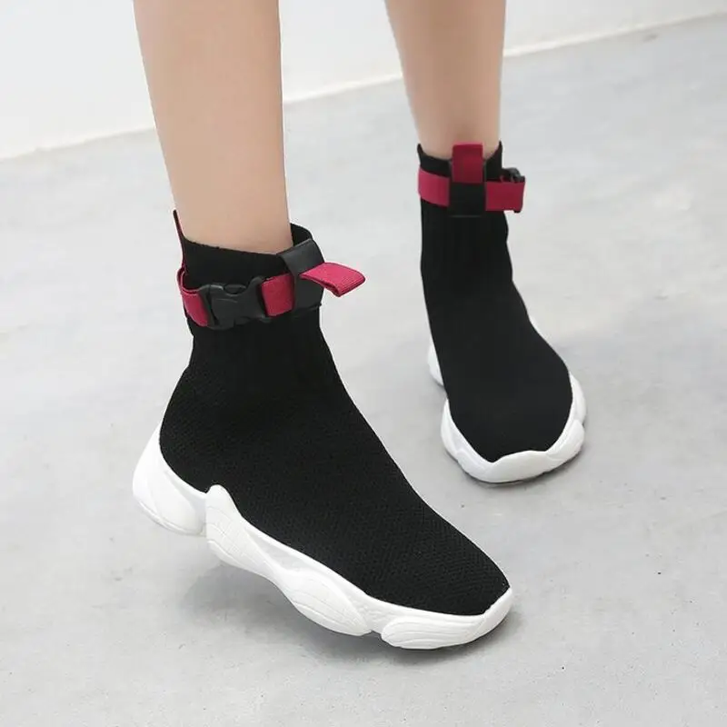 Женские кроссовки с высоким берцем белые вязаные вулканизированной подошвой