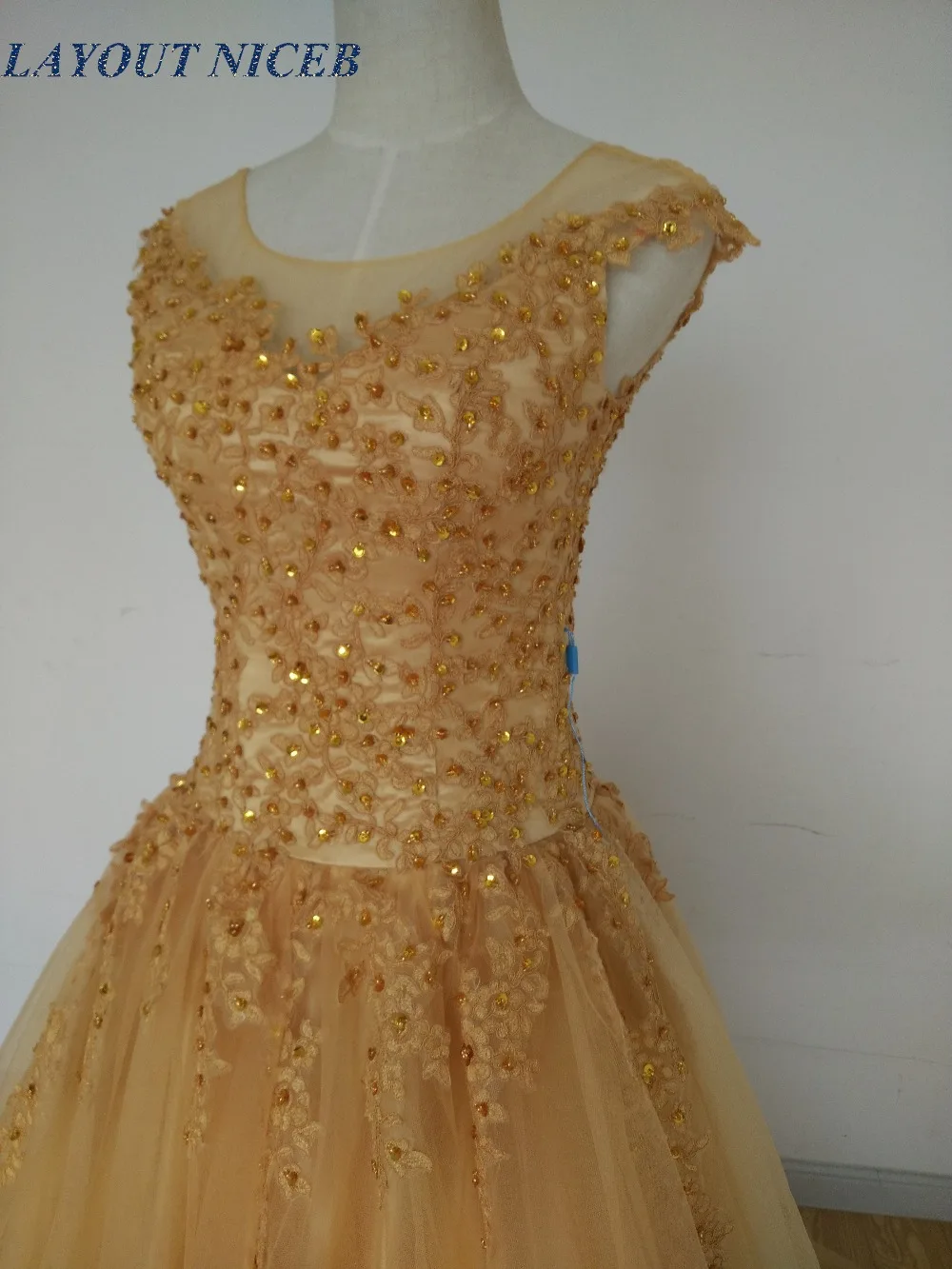 2017 Золотое кружевное вечернее платье с рукавами-крылышками аппликацией бальное