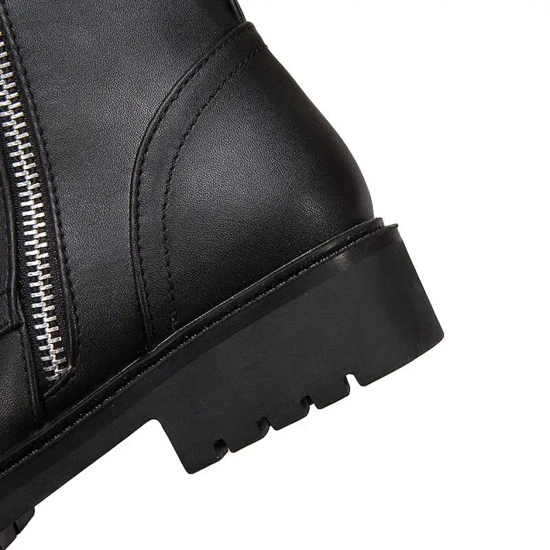 

Tuyoki Woman Half Short Boots Size 34-43 Fur Winter Woman Shoes Zipper Metal Buckle Ladies Ankle Boots Fashion Footwear