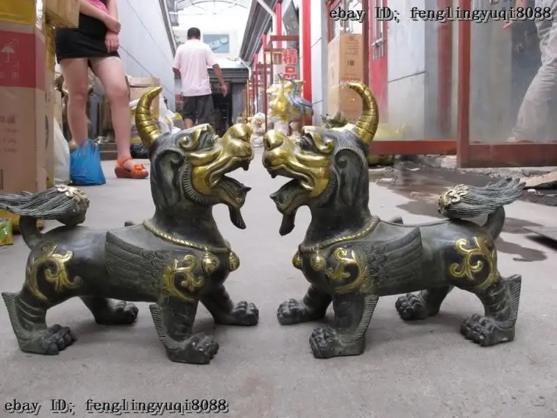 

Chinese Folk classical Old Bronze Gilt Feng Shui Door Foo Dog Lion beast Pair