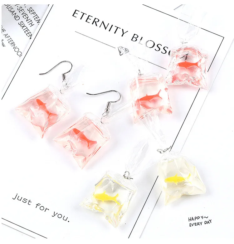 10 шт. прозрачный Смола Подвески Золотая рыбка с принтом маленькие рыбки в воде