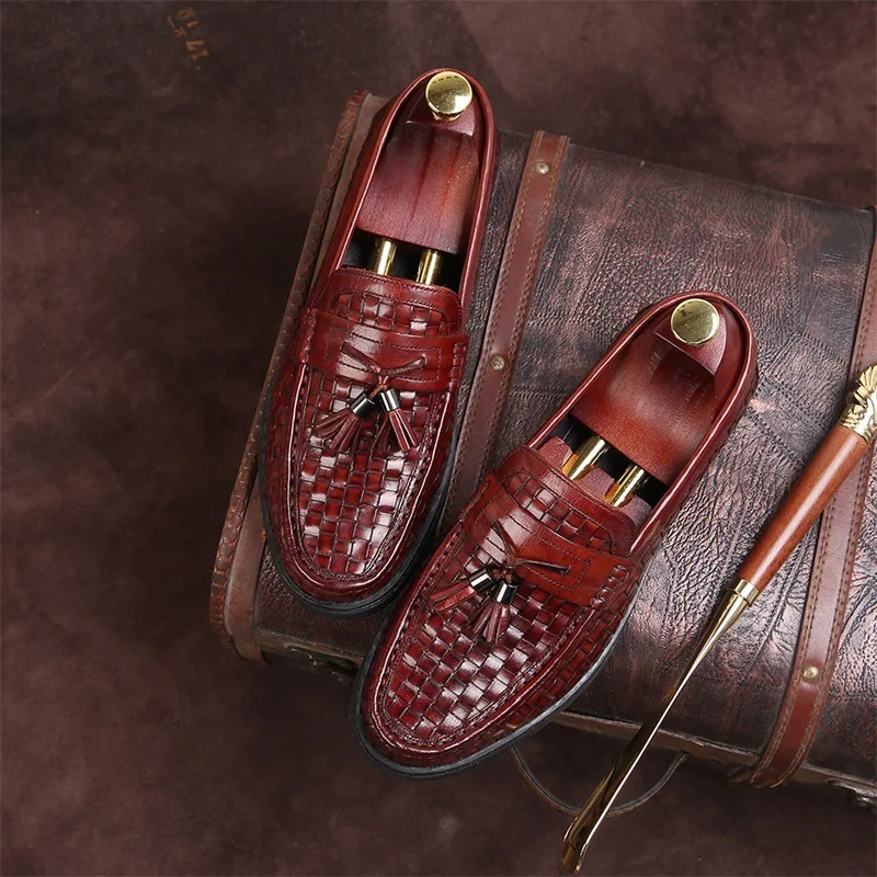 2018 сезон весна-лето Новый тканые кожаные туфли с бахромой одна нога обувь Удобные