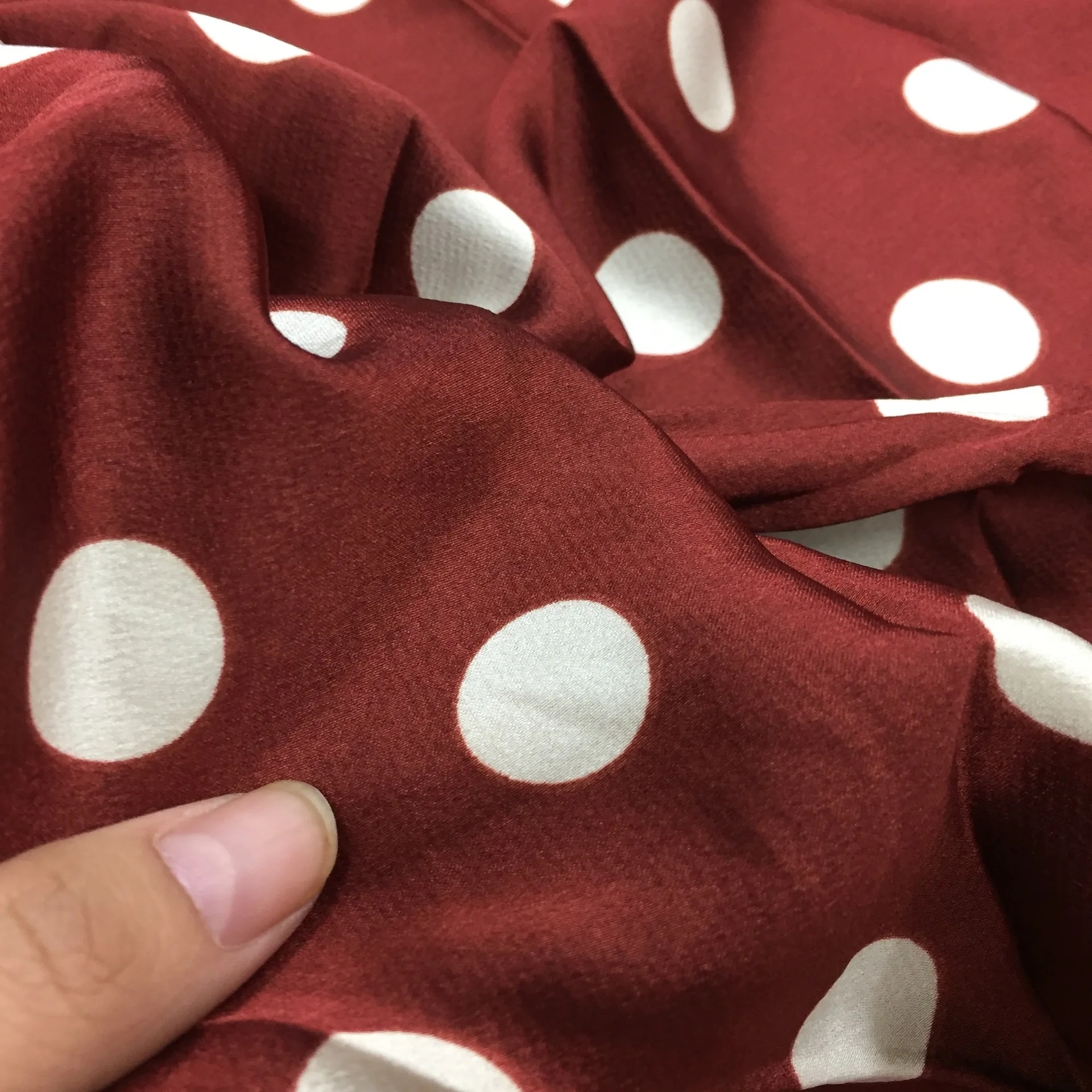2 см волнистая атласная ткань с принтом в горошек плотная Cheongsam рубашка вечернее