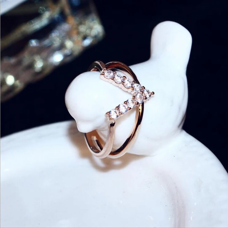 Женское Двухслойное кольцо из розового золота с фианитом | Украшения и