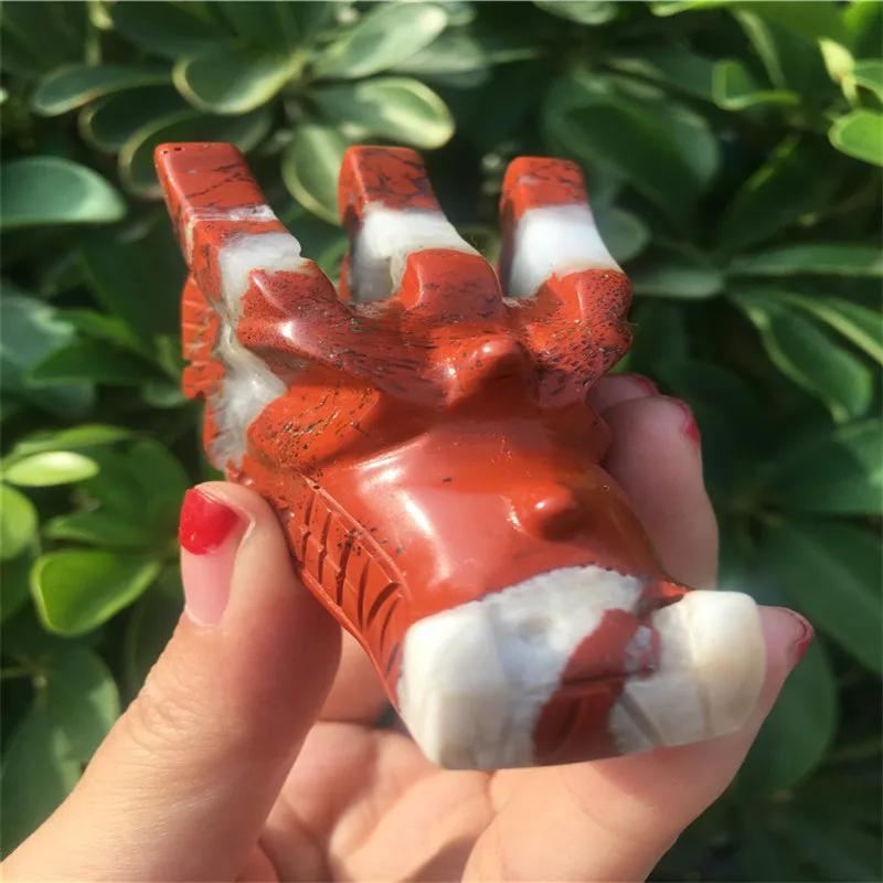 

110g Natural crystal carved dragon head stone/head healing aura