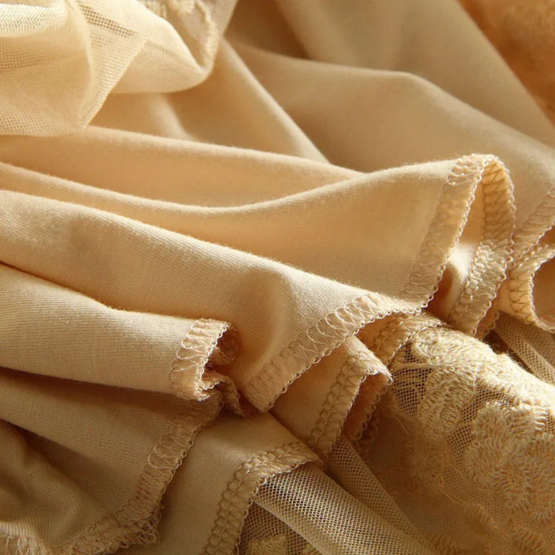 Женское Сетчатое платье с вышивкой привлекательное в стиле пэчворк на бретелях