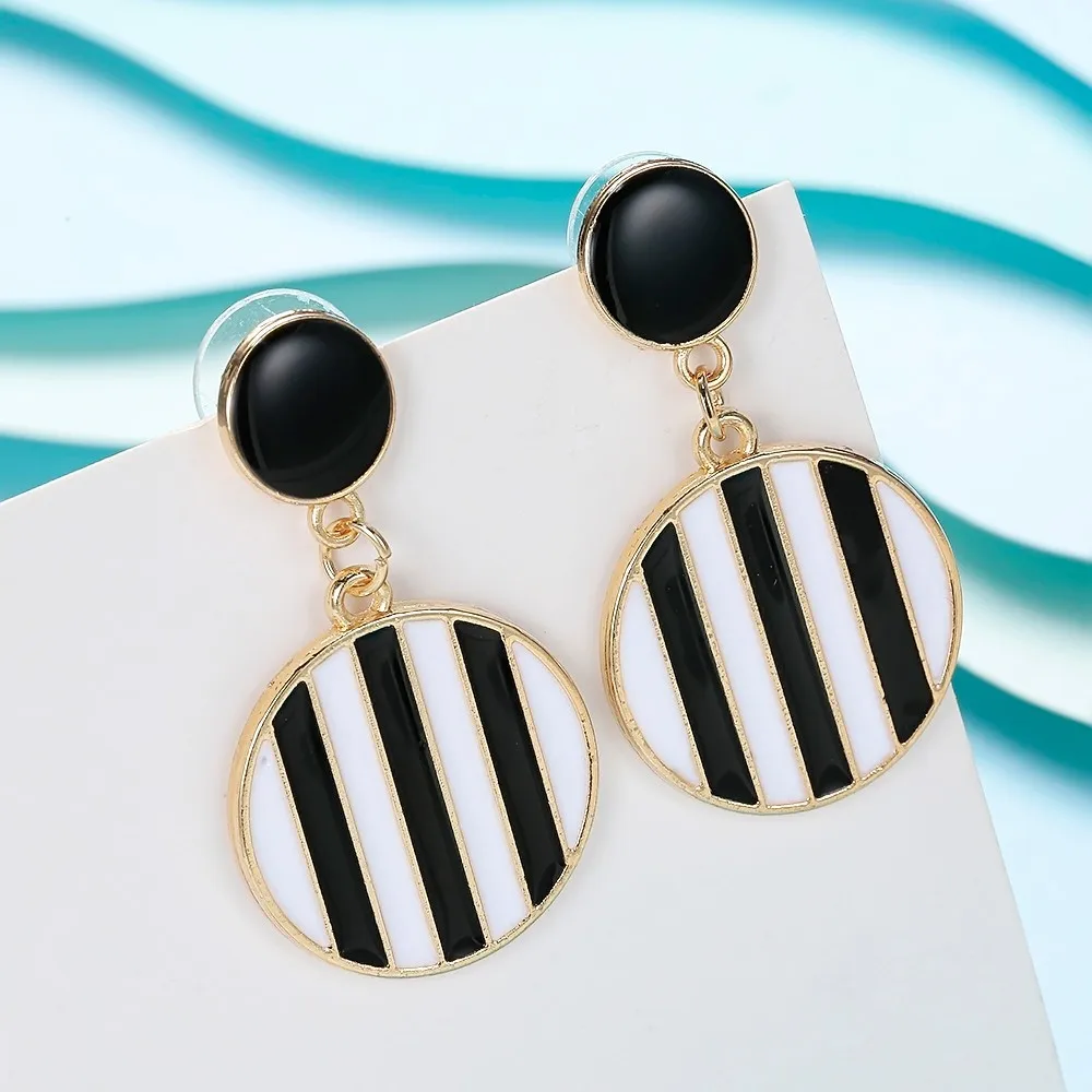Meyfflin корейские круглые Висячие серьги для женщин новые модные висячие серьги в черно-белую полоску женские золотые серьги Brincos Ювелирные Изделия - Окраска металла: Round Shell Earring