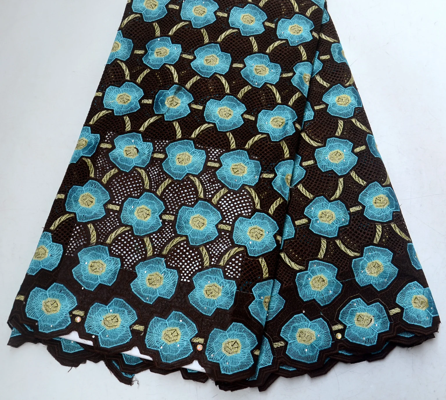 Новейшая Высококачественная классическая швейцарская вуаль кружевная ткань