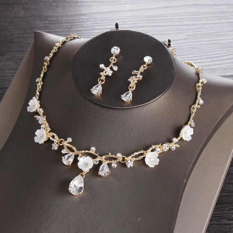 

Bride Headdress Crown Necklace Stud/Post Earrings Three-Piece Wholesale Manual Crystal Diamond Set Big Crown Cross-Border Hot