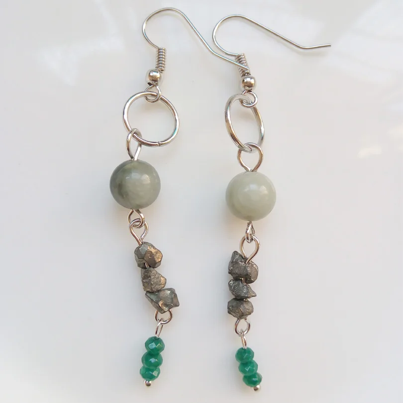 Серьги из натурального камня пирита классические длинные серьги с гранями