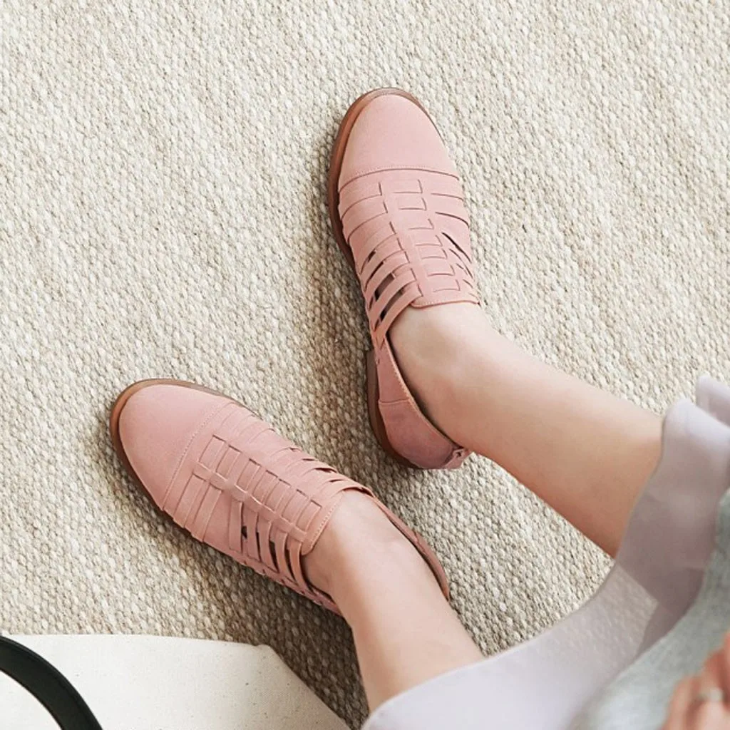 Женская обувь на квадратном каблуке с перфорацией массивном Удобная из мягкой