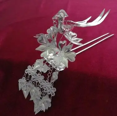 Step to shake the ancient costume Chinese clothing accessories bride stage hair ornaments headdress long fringe Miao silver | Украшения и