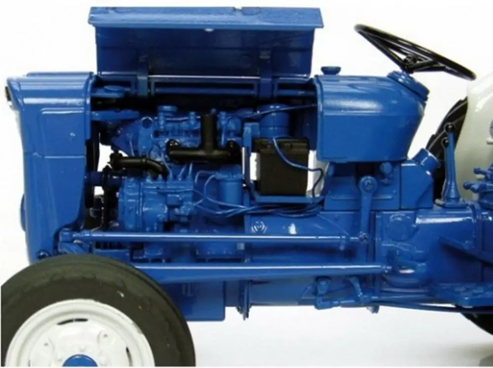 Универсальные хобби 1/16 г. Fordson Super Dexta Diesel 2000 US Version трактор UH2902 |