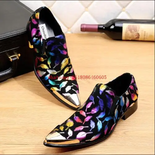 Мужские модельные туфли с острым носком в британском стиле смешанные цвета