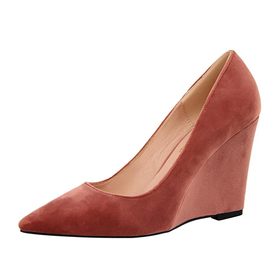 Модная простая замшевая обувь на высоком каблуке с закрытым острым носком