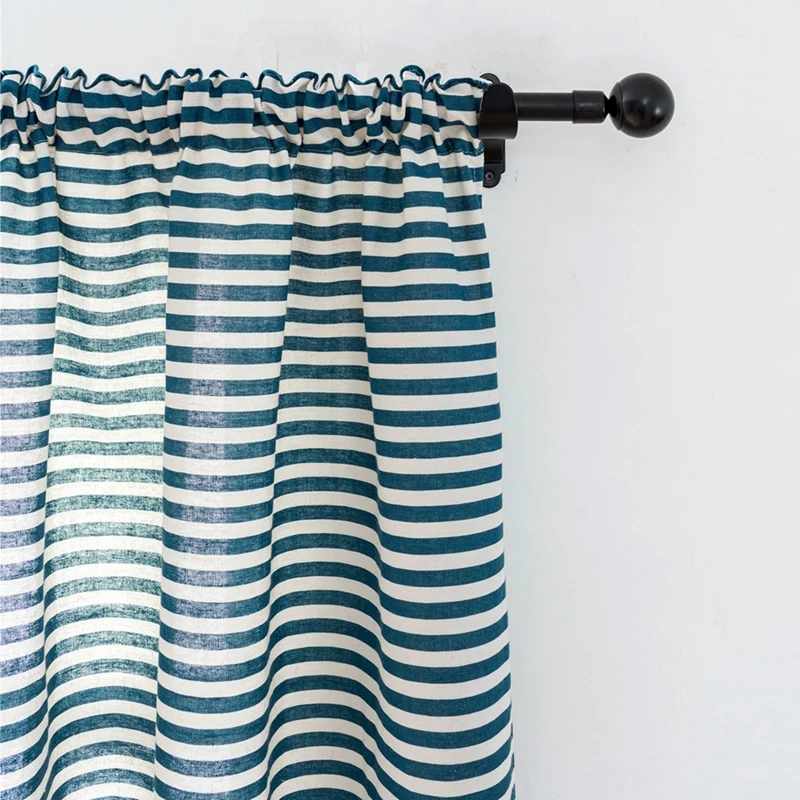 Полузатемняющие белые и синие шторы в полоску на заказ драпированные тканевые