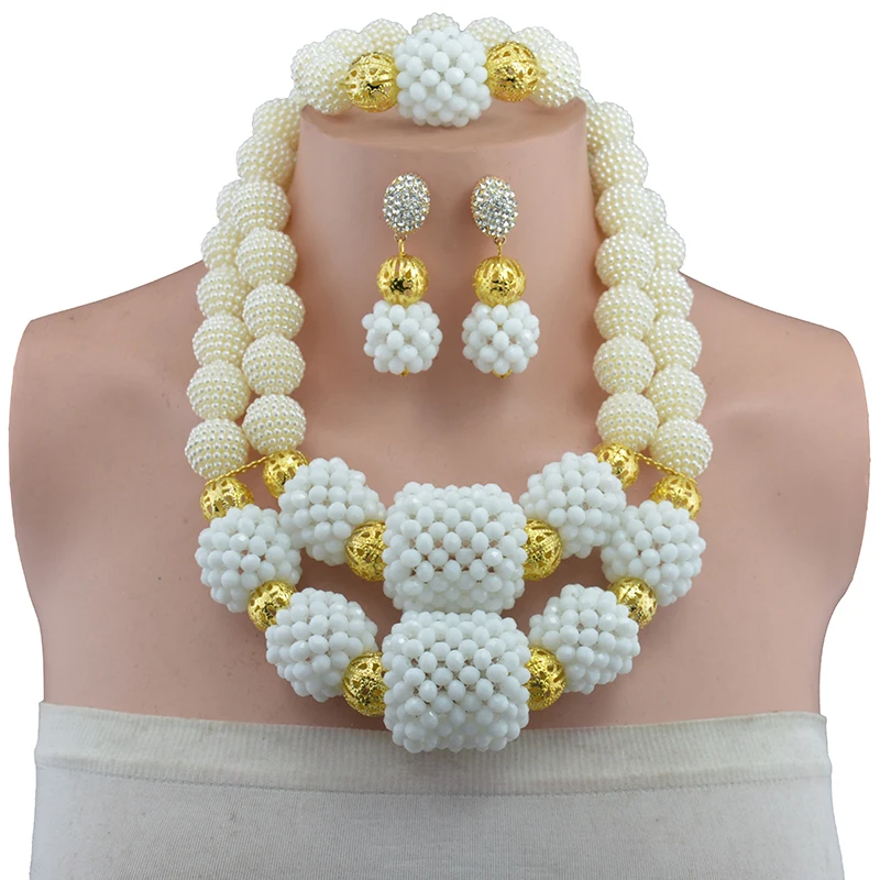 Комплект ювелирных изделий из 3 предметов комплект с кристаллами золотого цвета