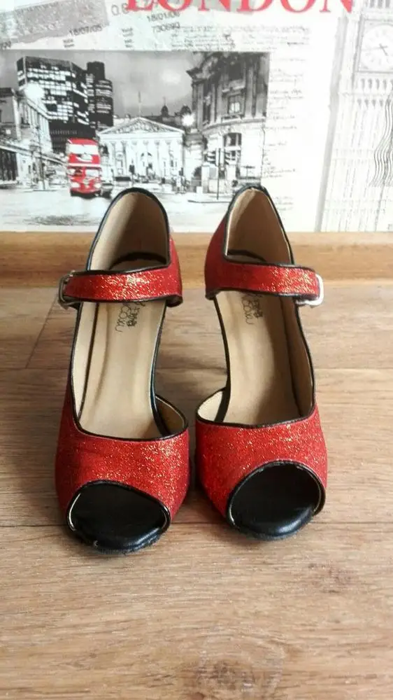 Red 8.5cm Женская обувь для бальных танцев; обувь для латинских танцев; цвет синий, красный; Современная танцевальная обувь для сальсы, танго; обувь для вечеринок; замшевая подошва; Каблук 8,5 см; 1610 - Цвет: Red 8.5cm