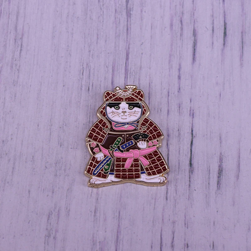 

Шорун кошка красная эмалированная булавка японская шоруба kawaii всадник