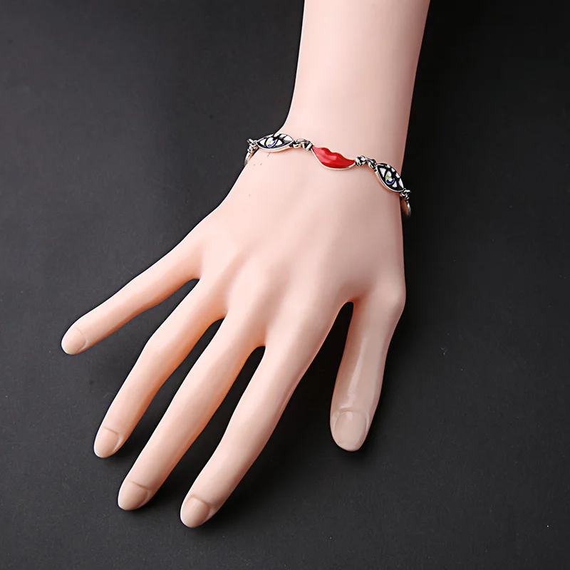 Современный женский браслет с красной эмалью восторженными зажимами ручной