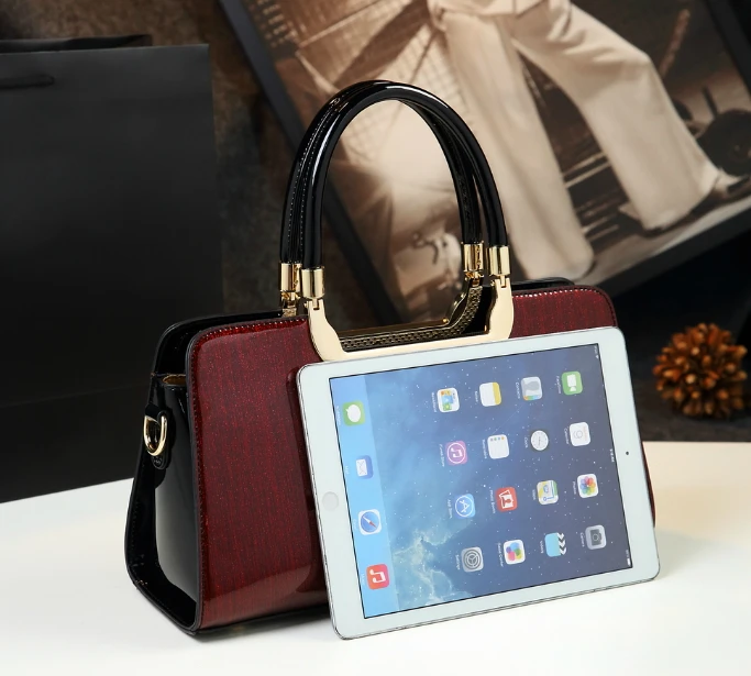 Goedkoop ICEV Nieuwe Eenvoudige Streep Lakleer Handtassen Organisator Vrouwen Lederen Messenger Bag Dames Office Work Clutch Rode Bruiloft Tote