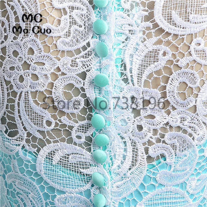 Женское вечернее платье с кружевом длинное темно синее аппликацией на пуговицах