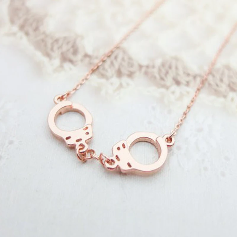 

Fashion necklace handcuffs necklaces for women and color