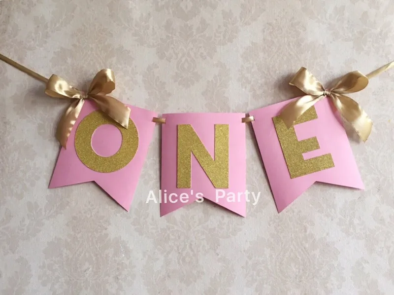 Индивидуальный розовый Золотой один баннер высокий стул бантик для девочки