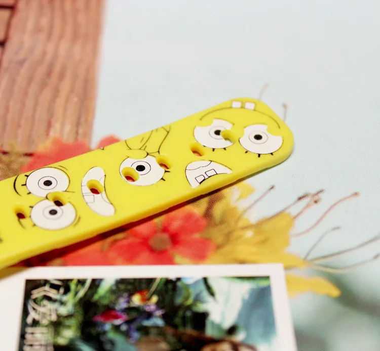 Милые детские часы с изображением Губки Боба кварцевые наручные кожаным