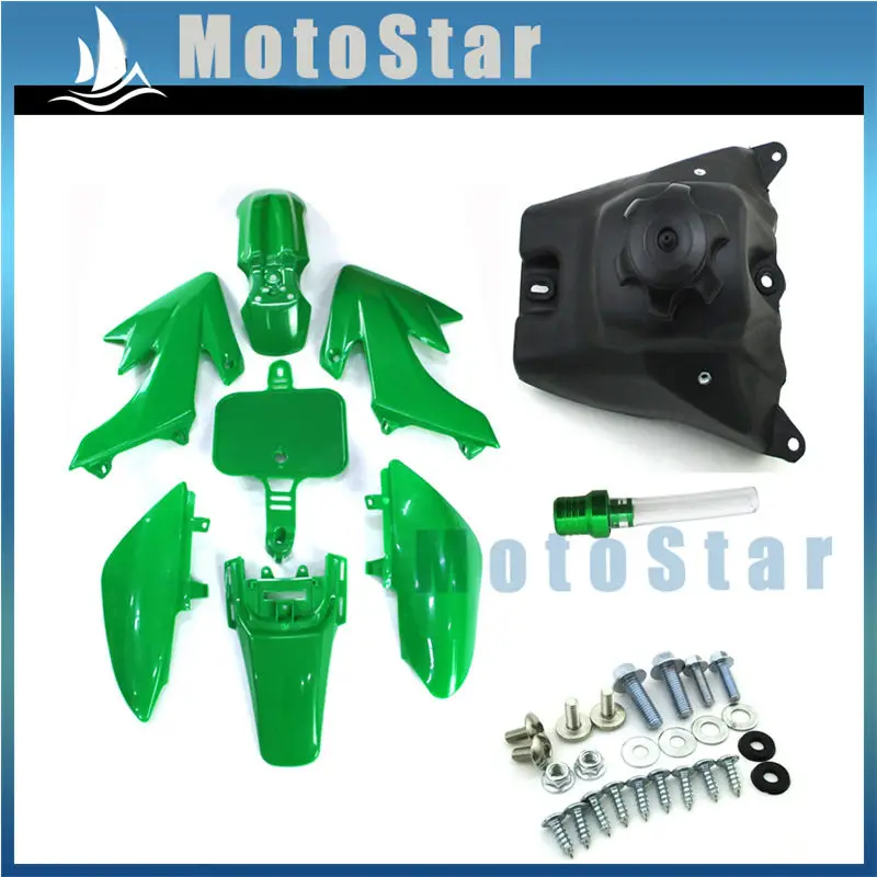 Комплекты крыльев из зеленого пластика с обтекателем + винты бак вентиляционный