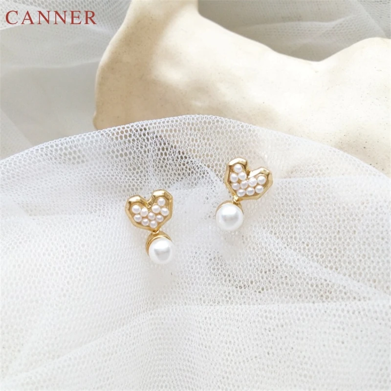 Женские классические серьги гвоздики Elagant Love Heart золотистые с жемчугом ювелирные