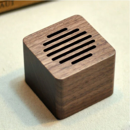 Винтажная Музыкальная шкатулка с изображением кленового или грецкого ореха