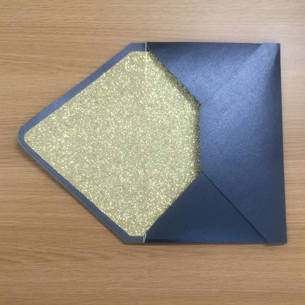 Хорошее качество 250 г бумажный внешний incarnadine конверт с внутренней блестящей