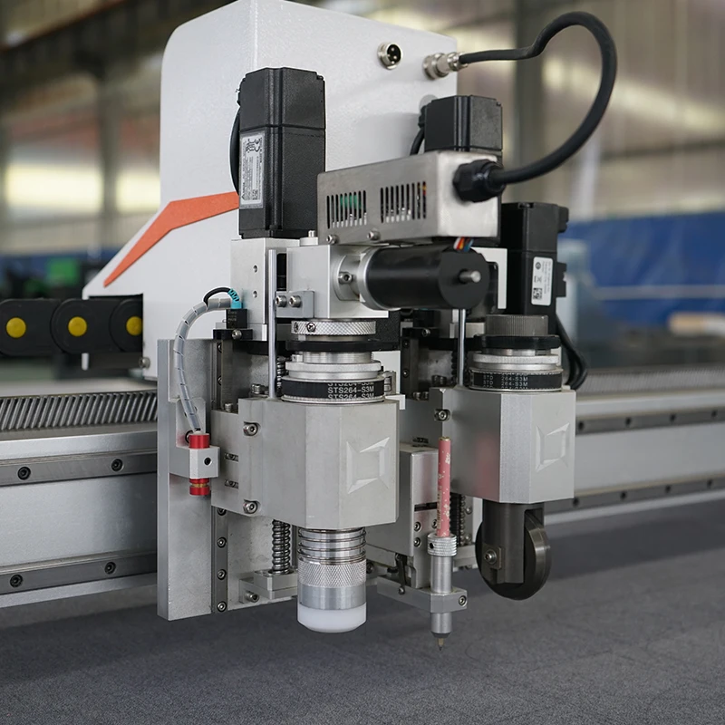 Автоматический Осциллирующий нож режущий станок для ткани кожи ПВХ 1625 CNC