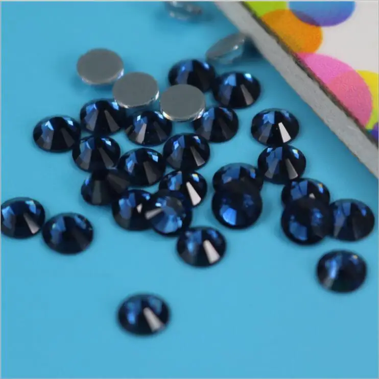 Блестящее платье из горного хрусталя блестящее на ткани и в стиле арт-деко для