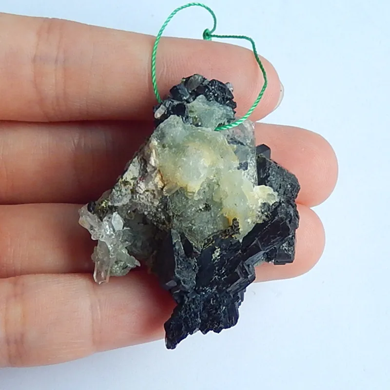 

Wholesale gemstone Quartz Pendant,Semiprecious stone jewelry,47x38x24mm,31.5g