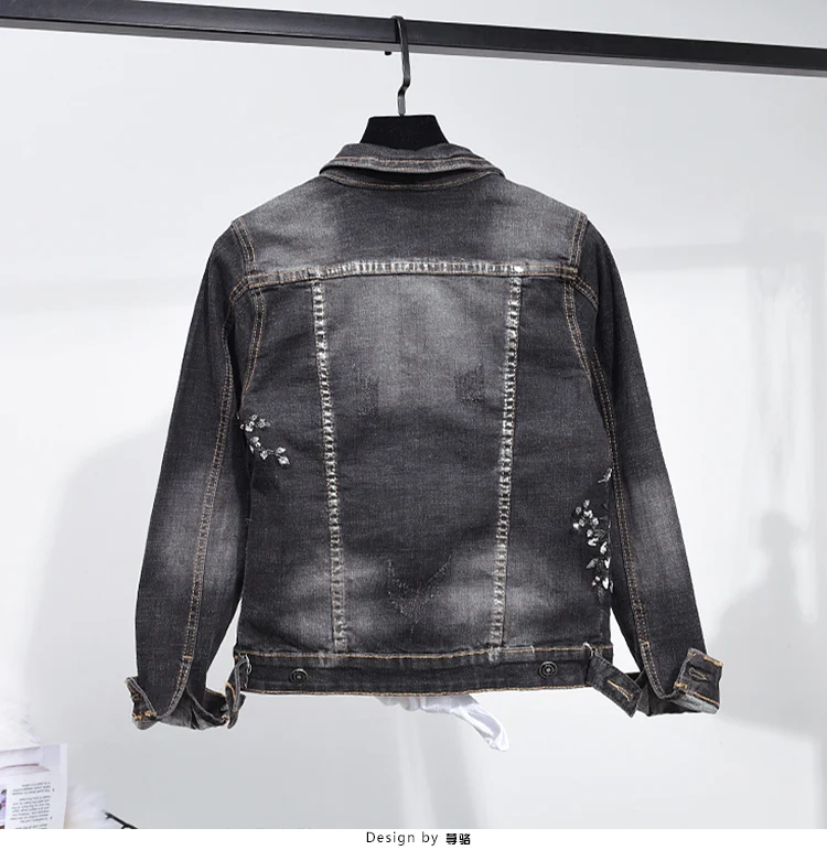 Женский джинсовый костюм с вышивкой из бисера черный комплект двух предметов