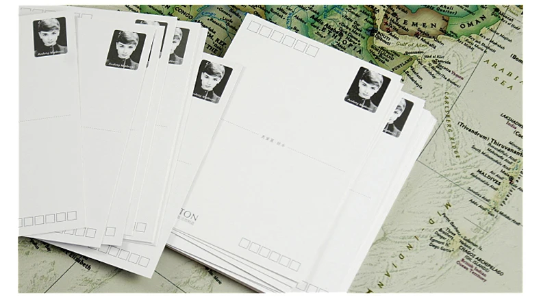 

30 pcs/set Hollywood classic nostalgia series Greeting Card Postcard Birthday Gift Card Set Message Card