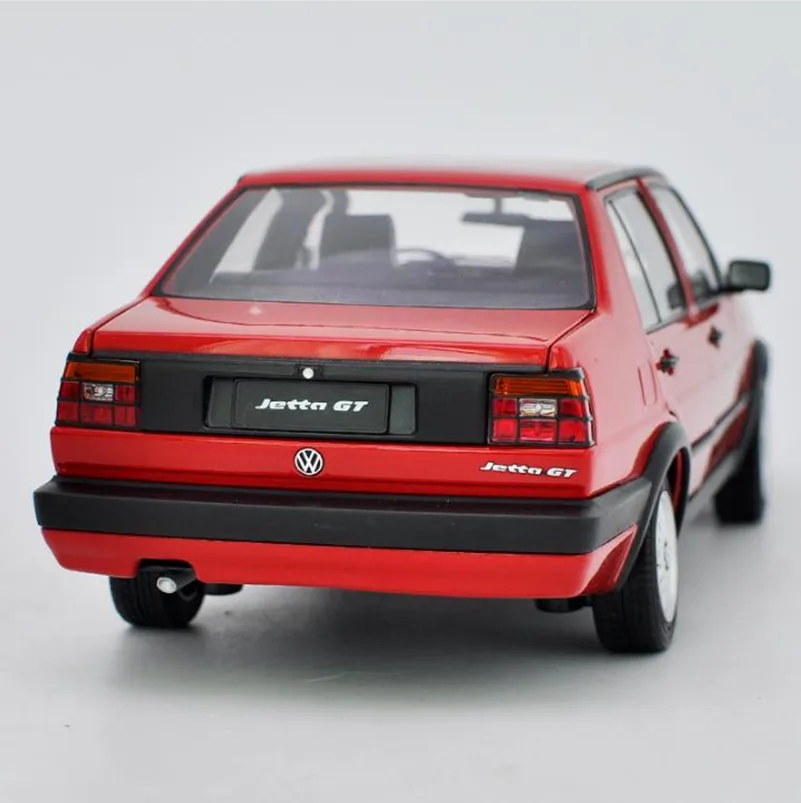 Классический Volkswagen Jetta оригинальная передовая коллекция model1: 18 литая