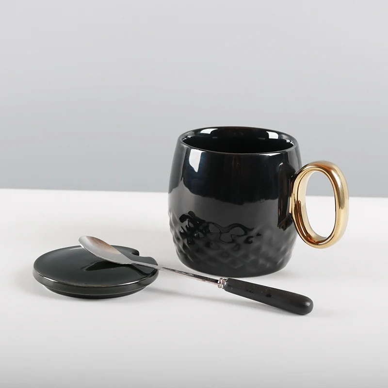Креативные кофейные кружки с рисунком ананаса золотой рукояткой керамическая