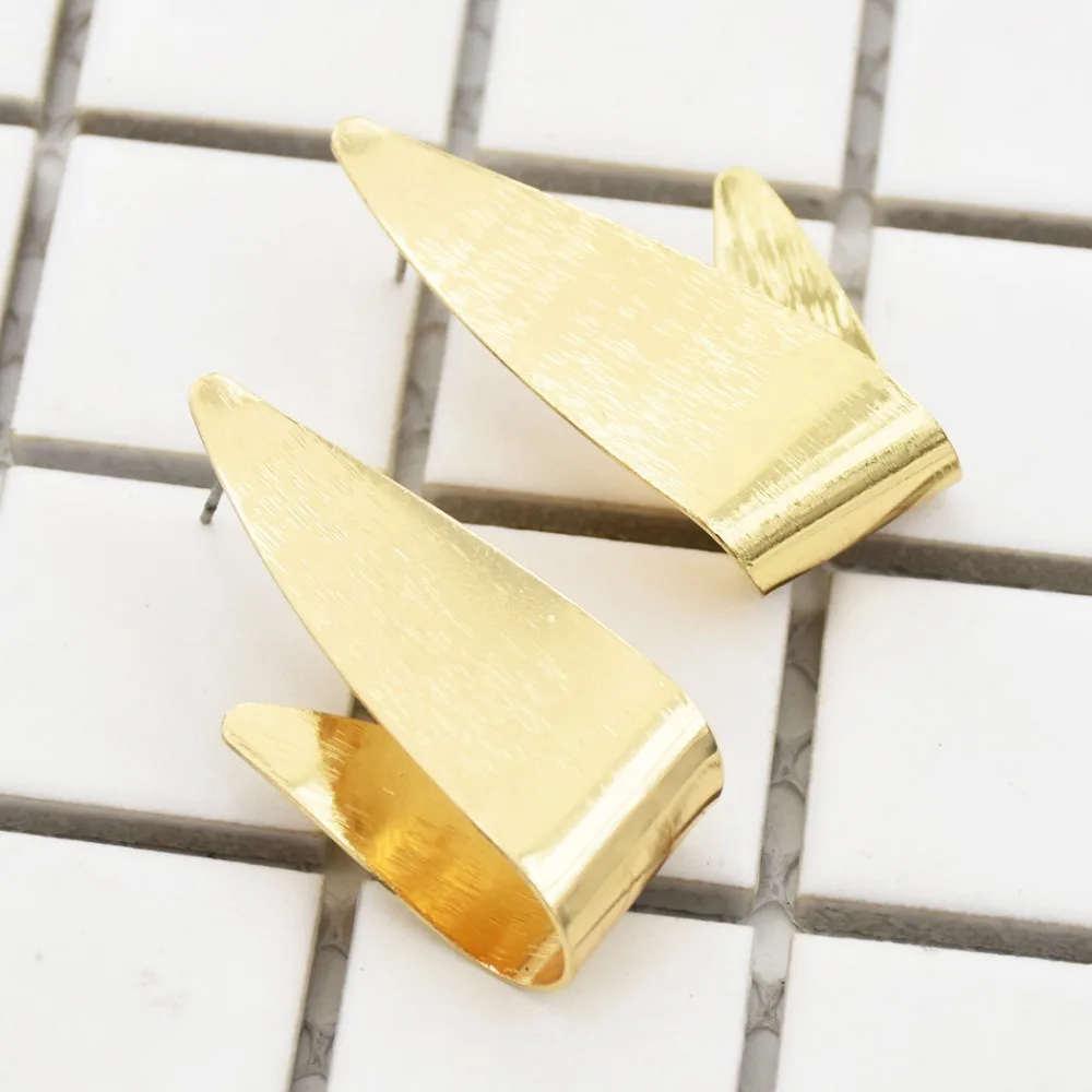 

Unique Gold Alloy Geometric Shape Stud Earrings Personality Statement Earrings for Women Engagement Party Jewelry Gift