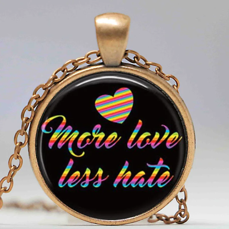Ожерелье больше Love Less Hate ЛГБТ-ювелирные изделия ЛГБТ-колье Радужное для того же