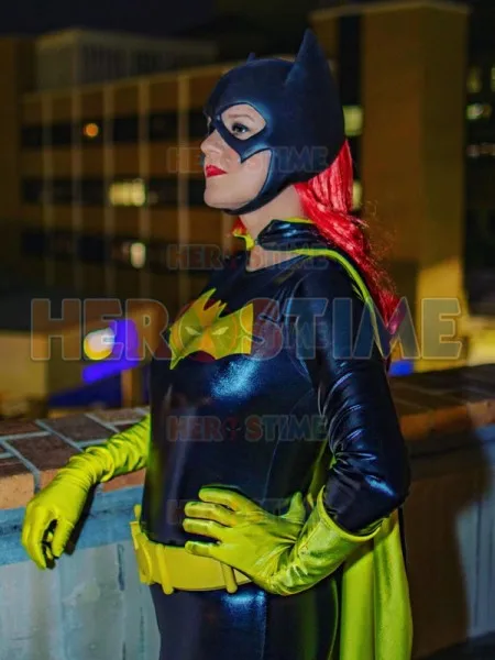 Женский костюм супергероя Batgirl блестящий черного и желтого цвета на Хэллоуин для