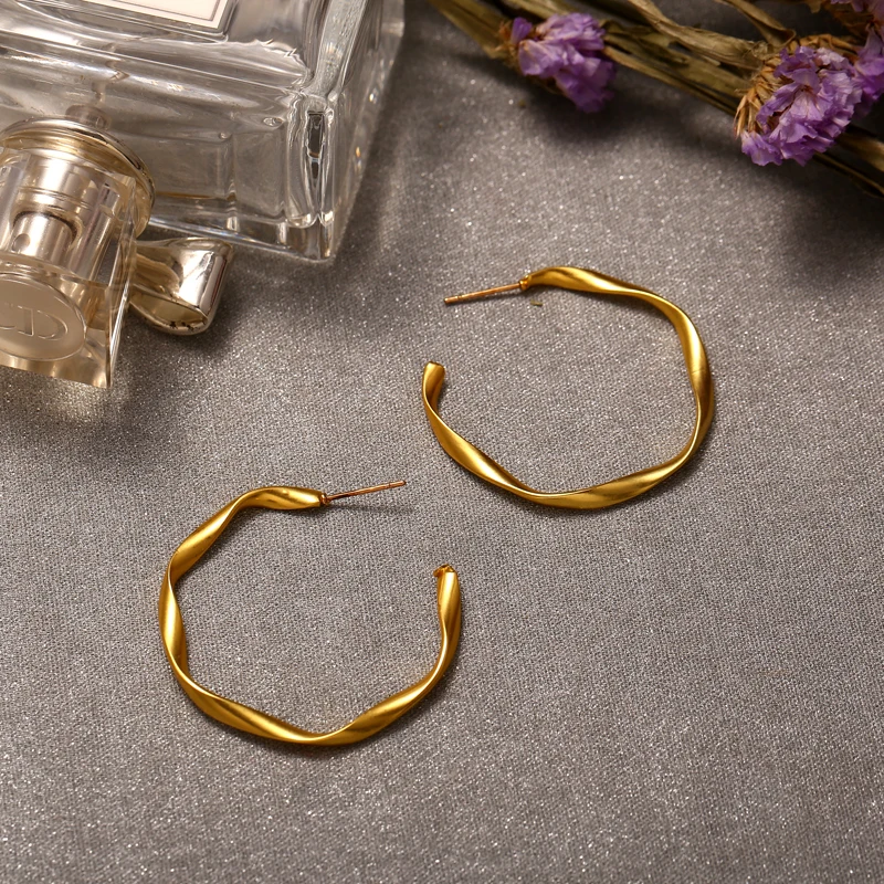 Fashion Irregular Open Twisted Half Circle Hoop Earrings for Women Minimalist Statement Geometric Hoops | Украшения и аксессуары