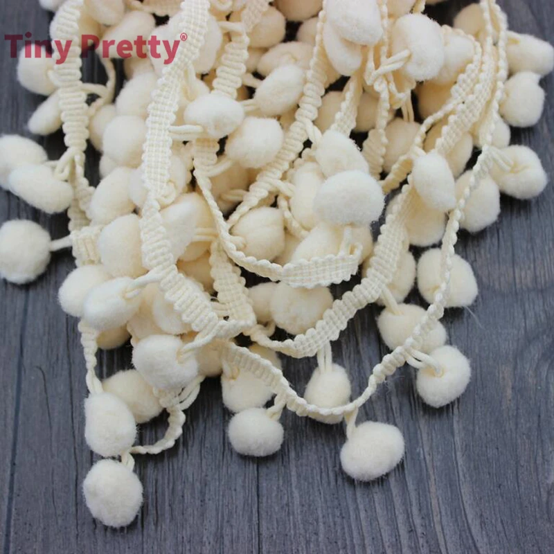 Бахрома с помпоном 18 ярдов 10-15 мм белая слоновая кость кремовый черный помпон |