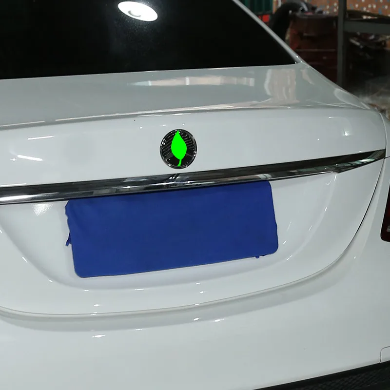 Наклейки с логотипом задней двери из настоящего углеродного волокна для Mercedes Benz C